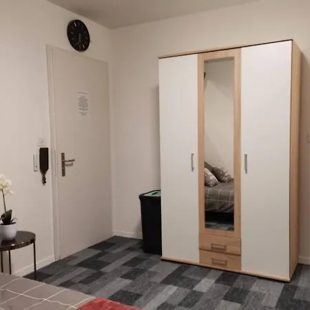 Apartment Good Apartment *